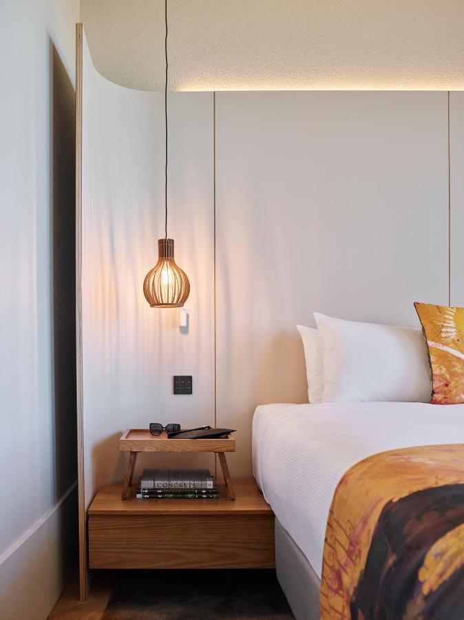 מלון ניוקסטל Crystalbrook Kingsley מראה חיצוני תמונה A pendant light
